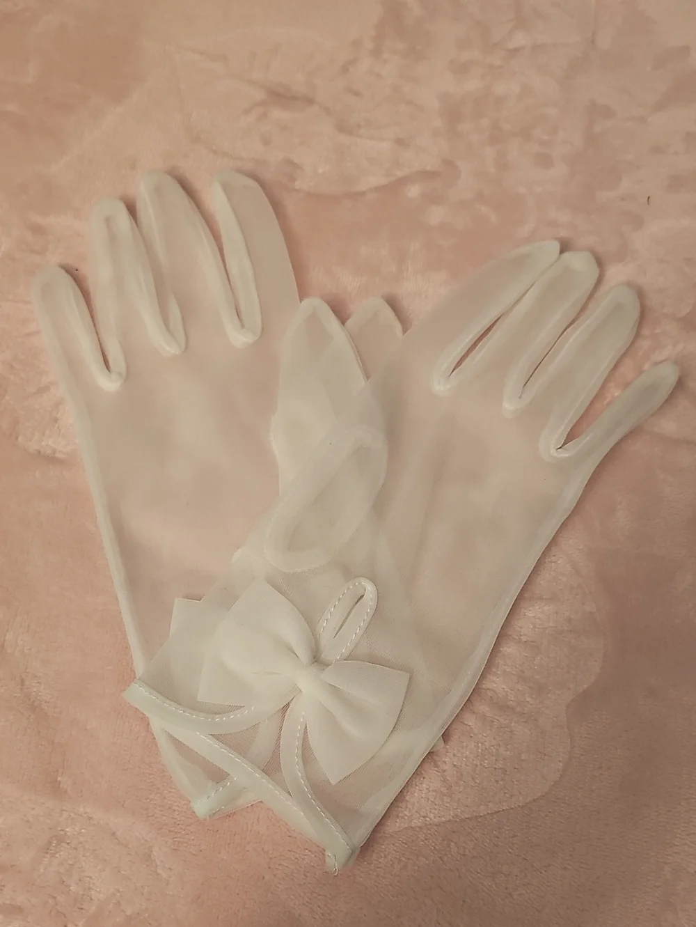 Sheer White Bow-Accent Ladies Gloves